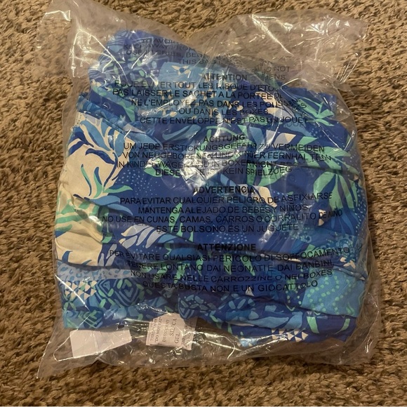 New Women’s Tropical Jumpsuit - Picture 9 of 10